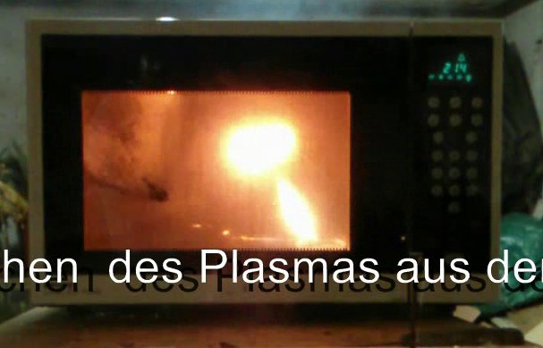 Plasma in der Mikrowelle (Mario Baumann)