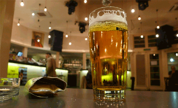 Prickelndes Bier im Parkhouse in Graz
